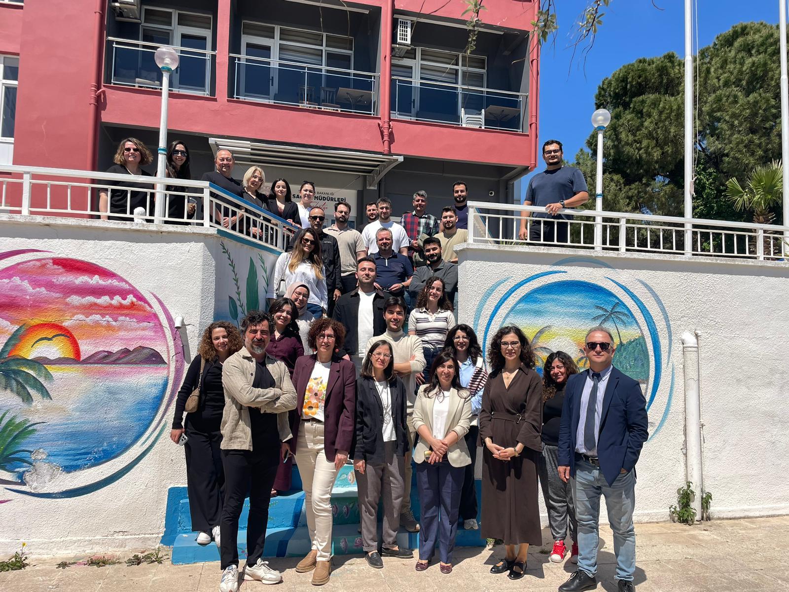 2. Uygulamalı Temel Çocuk Acil Bakım Kursu (TEÇAB) İzmir’de tamamlandı.